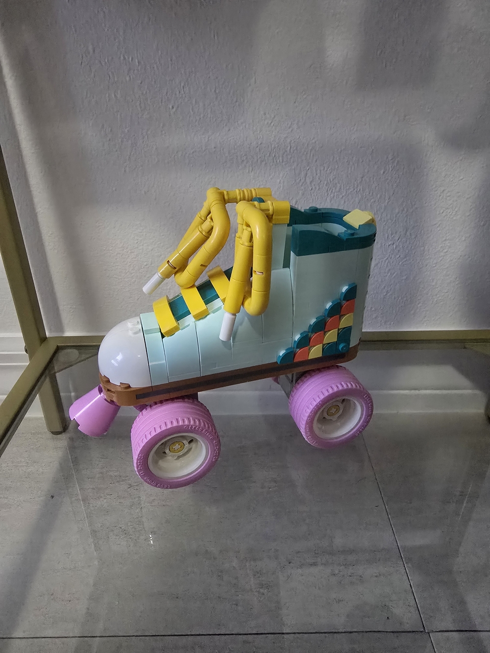 Lego Roller Skate 31148 - Mint, Yellow & Pink